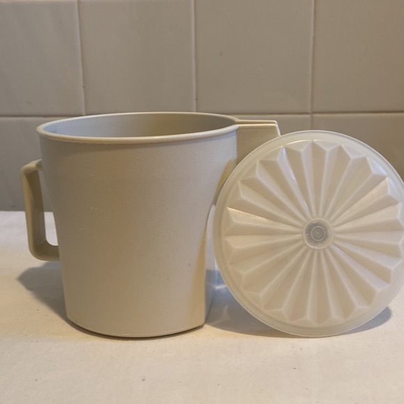 Vintage Tupperware Creamer - Picture 2 of 5
